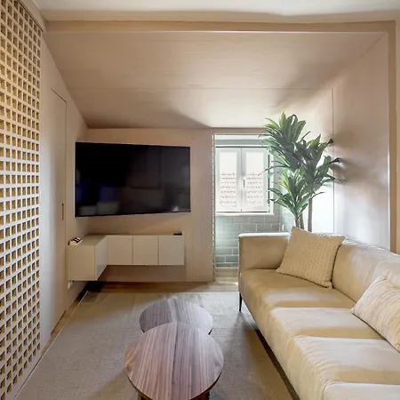 Bairro Alto Rooftop With Balcony And View By Homing Lissabon