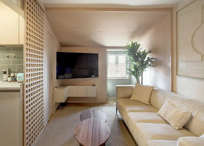 Bairro Alto Rooftop With Balcony And View By Homing Lisbon