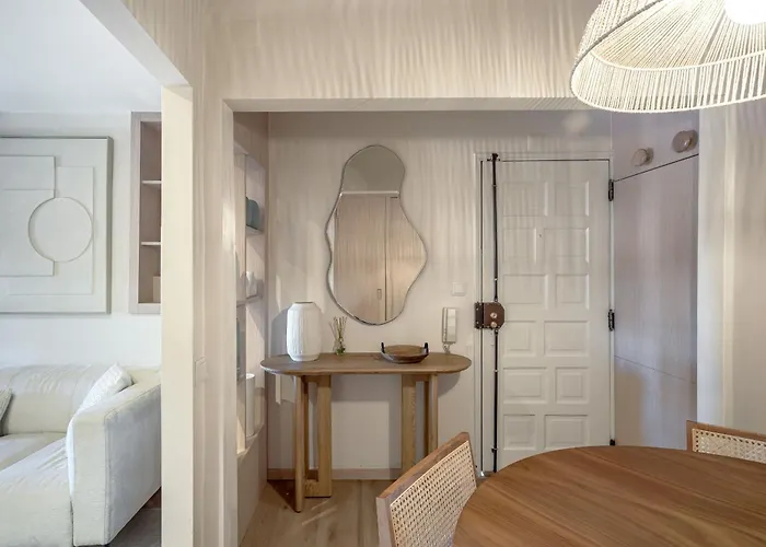 Bairro Alto Rooftop With Balcony And View By Homing Apartamento