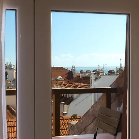 Bairro Alto Rooftop With Balcony And View By Homing Апартаменти Лісабон